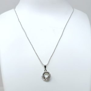 circle shape pendent necklace