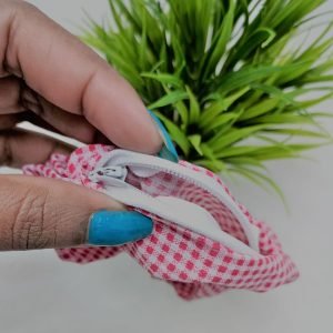 printed zip pocket scrunchies checked pink
