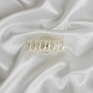 Pearl Clutchers for Hair, Hair Claw Clips, hair clips for women, girls latest hair Accessories for Women Stylish hairpin