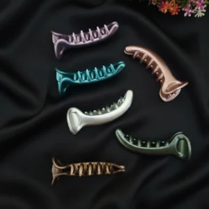6 multicolor banana clips 2