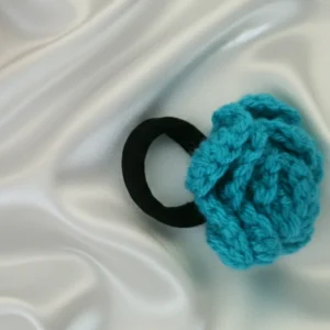 crochet sky blue rose rubber band