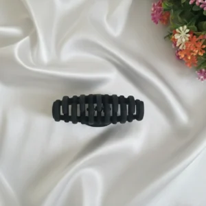mediium size matte hair claw clutcher