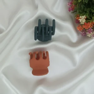 small matte 2 hair claw