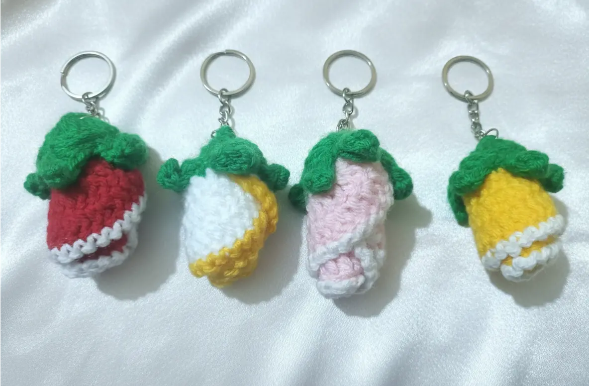 mini rose keychain (set of 4)