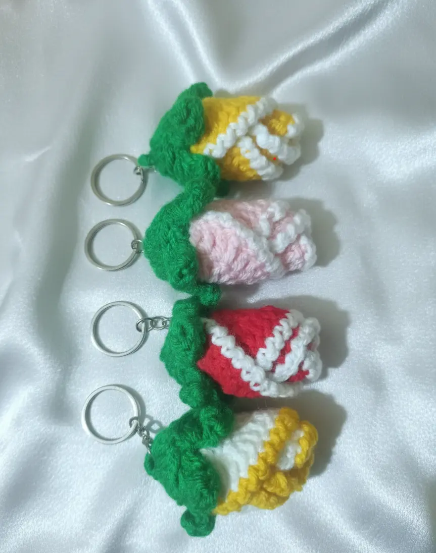 mini rose keychain (set of 4)