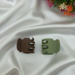 small matte 2 hair claw